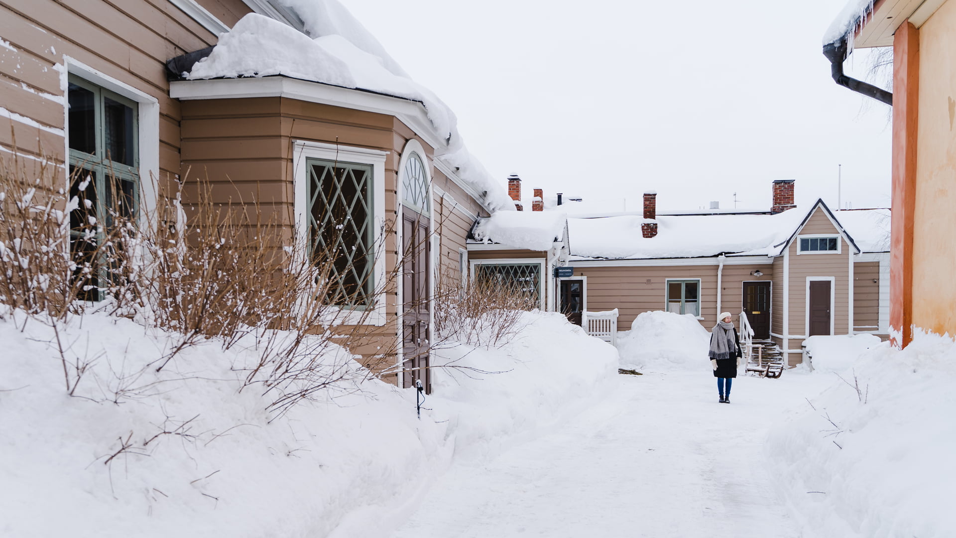 Kuopion korttelimuseon piha talvella