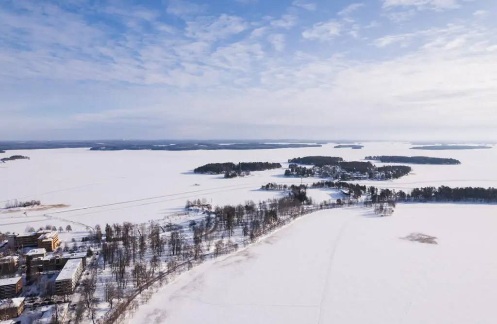 Kuopion Väinölänniemi talvella